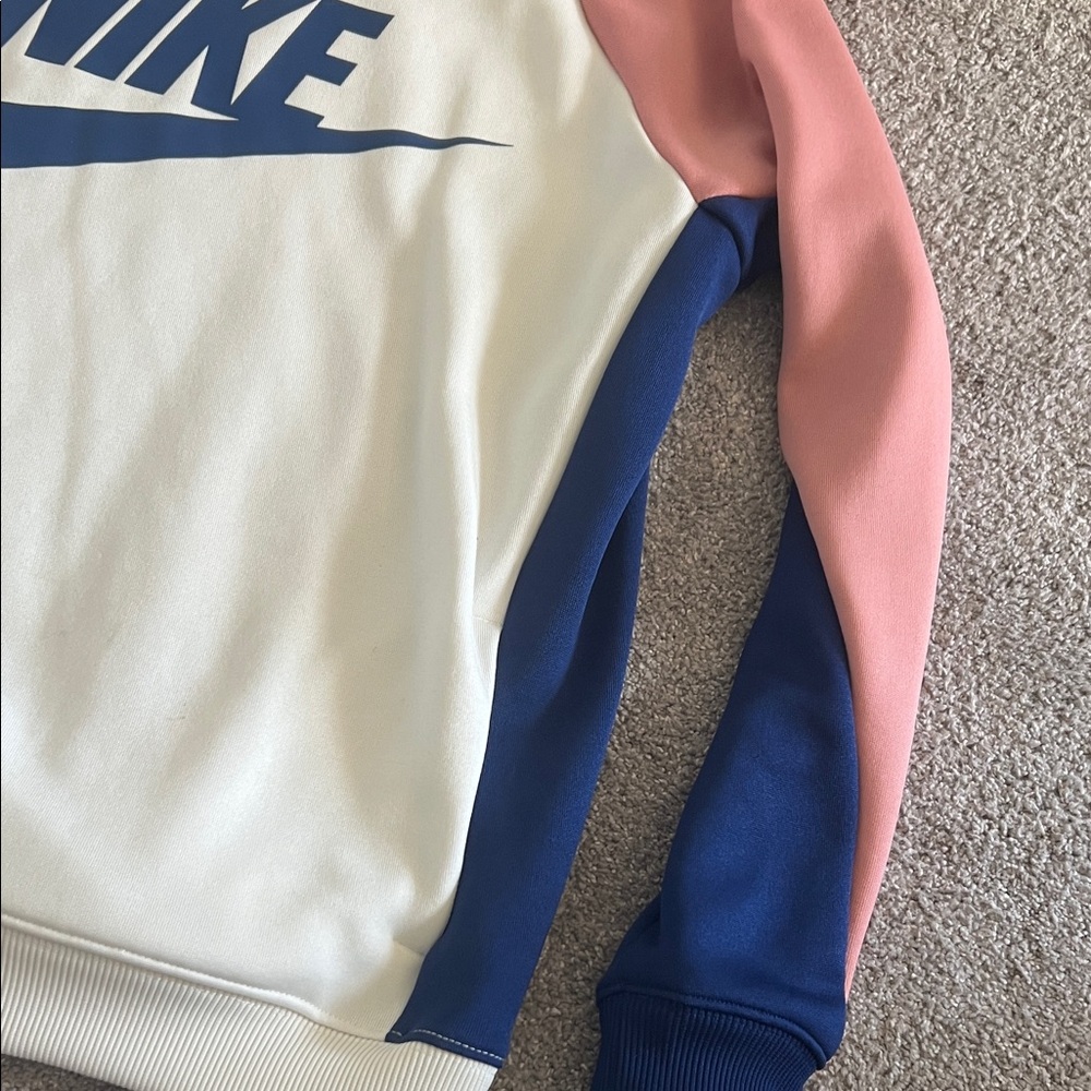 Nike Blue and Pink Raglan Sweatshirt bin 3 - Picture 7 of 9